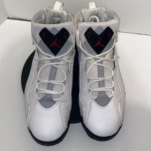 Men Jordan’s size 10.5 in great condition